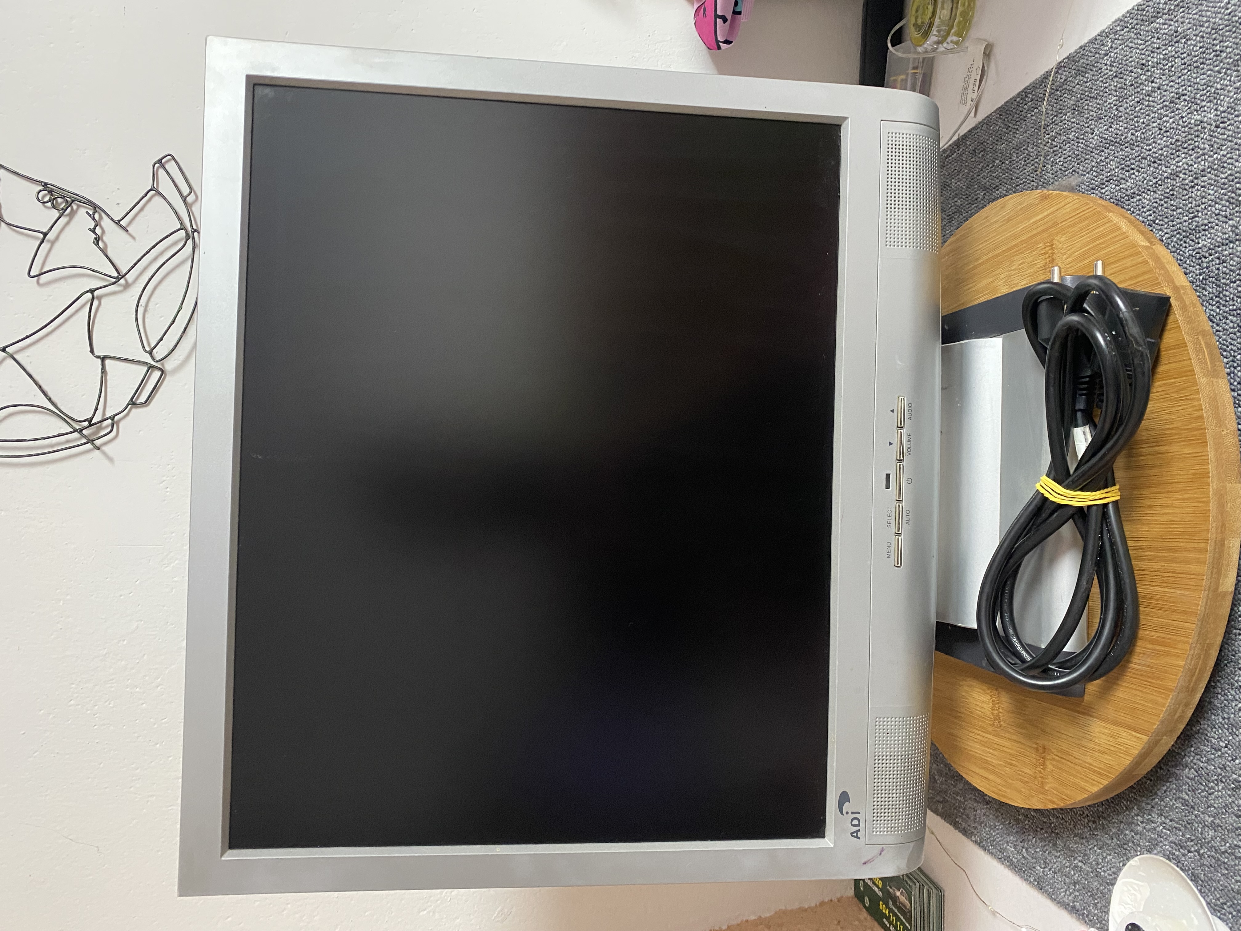 Monitor ADI