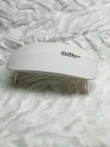 mini vysoušeč nehtů