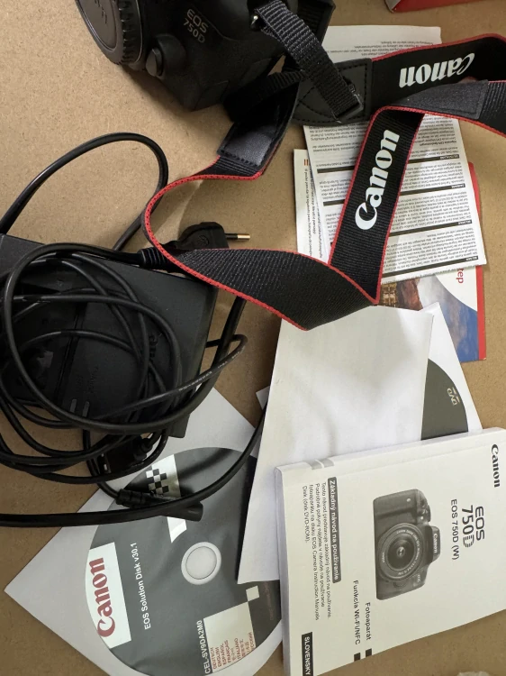 použitý fotoaparát Canon EOS 750D