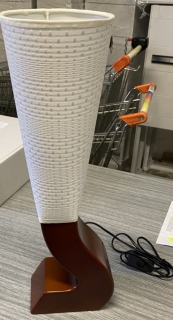 Stolní lampa SIGLO třešňové dřevo